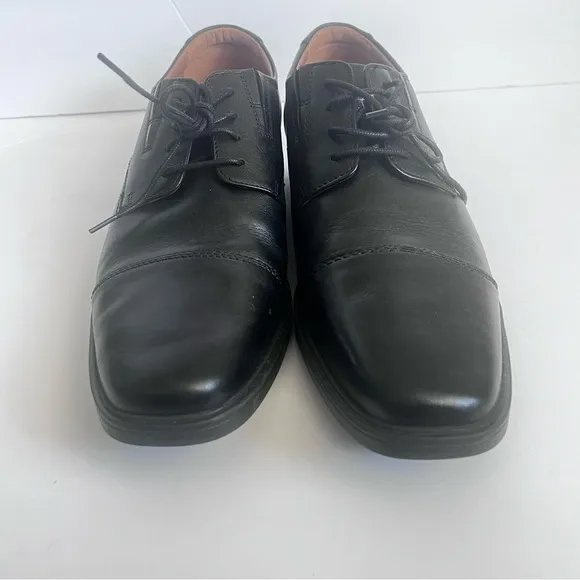Clark’s Men’s Tilden Black‎ Dress Shoes, size 11 =