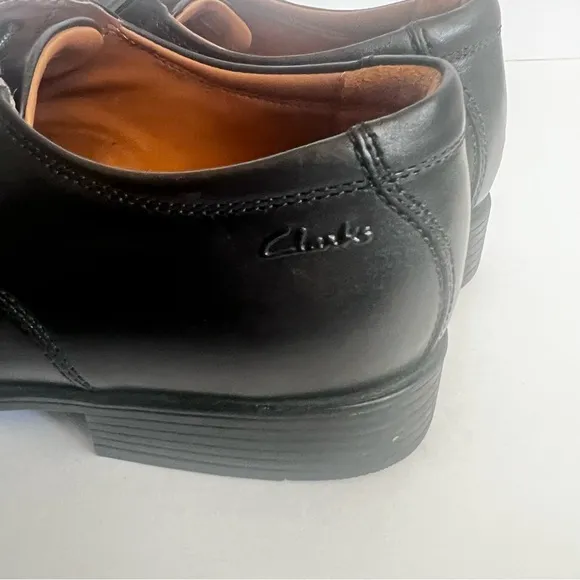 Clark’s Men’s Tilden Black‎ Dress Shoes, size 11 =