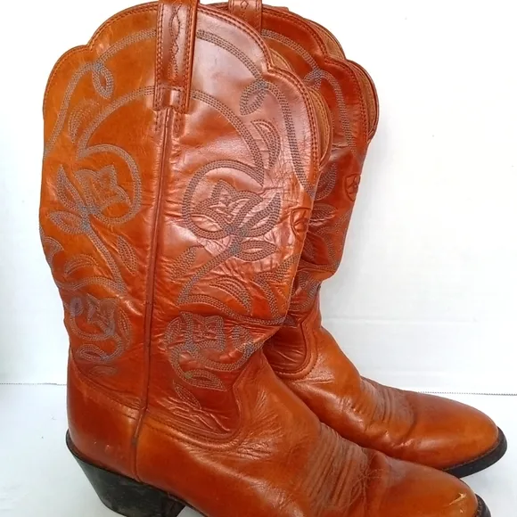 Classic Western Cowboy Boots Cognac Brown Leather‎ Embroidered Traditional Style