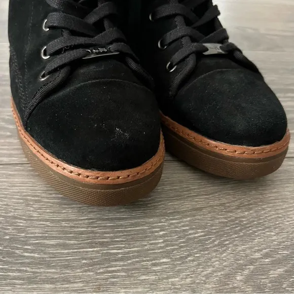 Coach boots