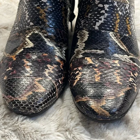 Coach Cassandra Snakeskin Ankle Boots Sz-6.5