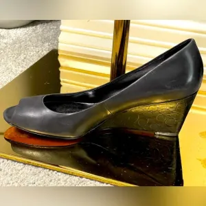 COACH Kellen 'C' Black Leather Embossed Signature Wedge Peep-Toe Pump - 8B