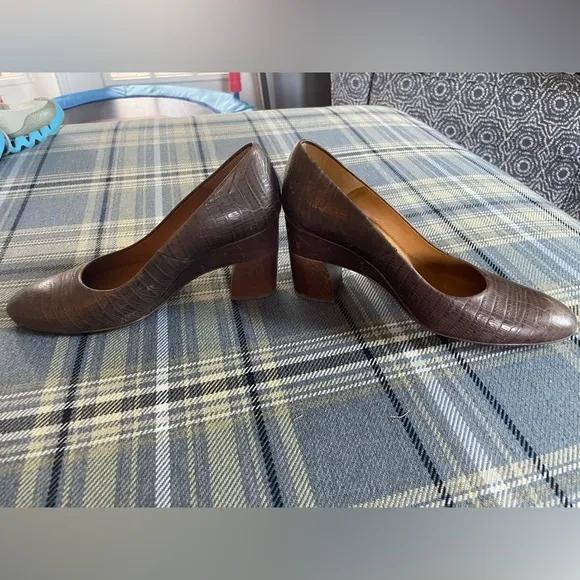 COCLICO Chocolate Brown LEATHER ROUNDED BLOCK HEELS