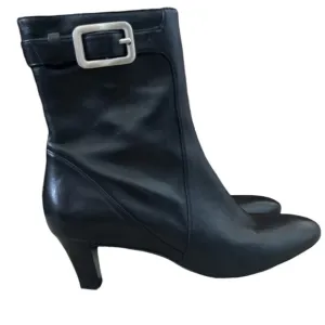 Cole Haan black ankle booties size 7B EUC C-16AB