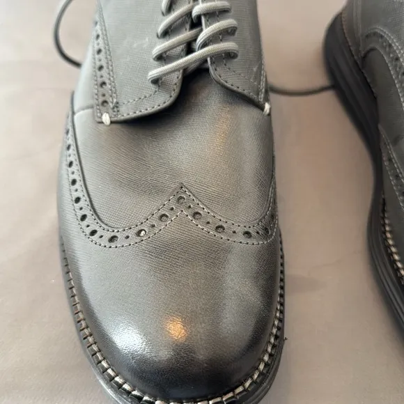 Cole Haan grand.os size 8.5 Men's Gray Leather Dress Shoes