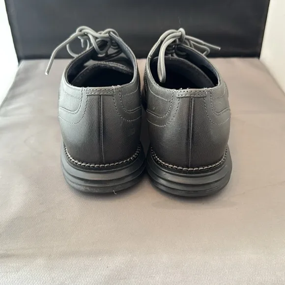 Cole Haan grand.os size 8.5 Men's Gray Leather Dress Shoes