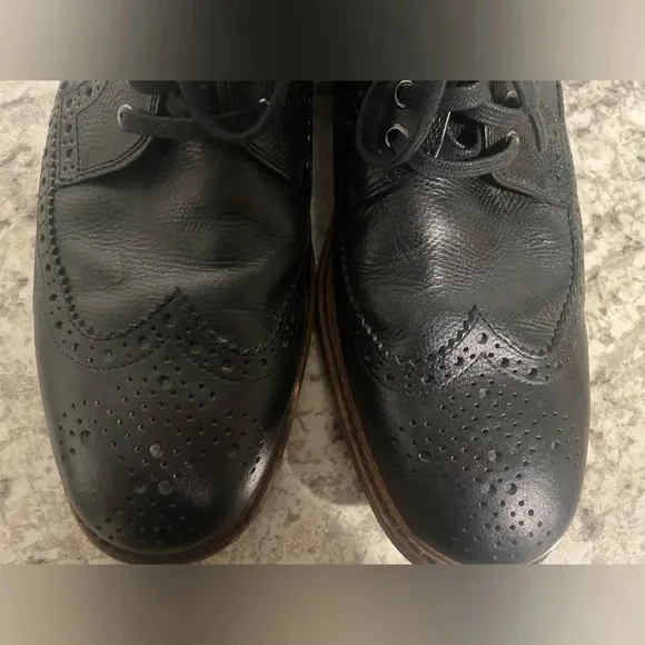 Cole Haan Men's  Wingtip Oxford Black C11692 dress shoes size 10M