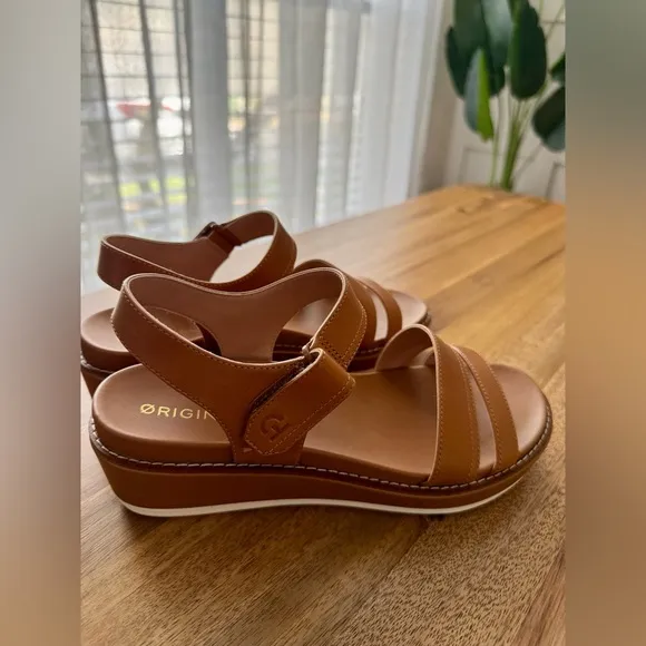 Cole Haan Originalgrand Peyton Platform sandals, size 7.5