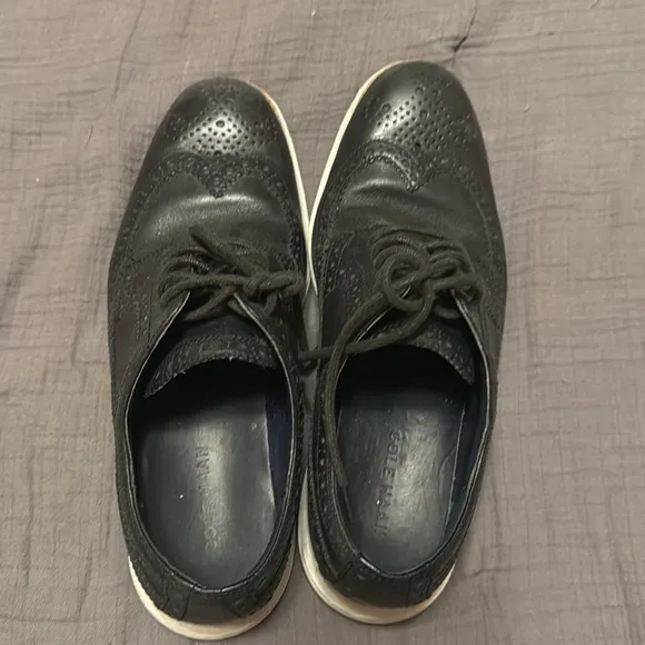 Cole Haan size 8 Black zero dress shoes