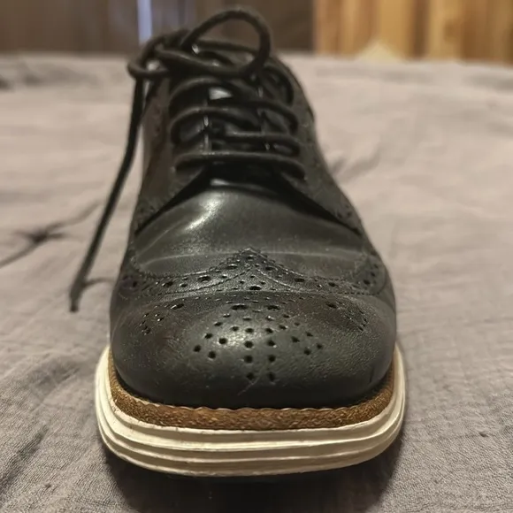 Cole Haan size 8 Black zero dress shoes