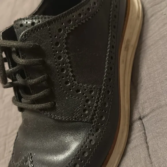 Cole Haan size 8 Black zero dress shoes