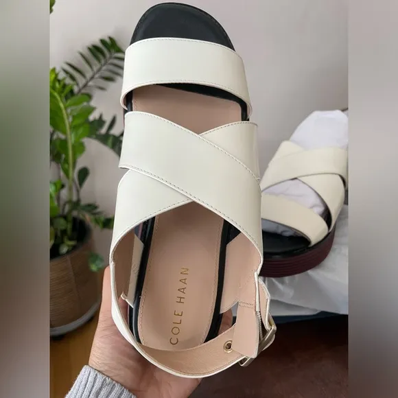 COLE HAAN Women's ØriginalGrand Platform Sandals.