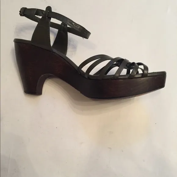 COSTUME NATIONAL CNC HEELS WEDGE SANDALS GREEN LEATHER WOOD SIZE 38.5