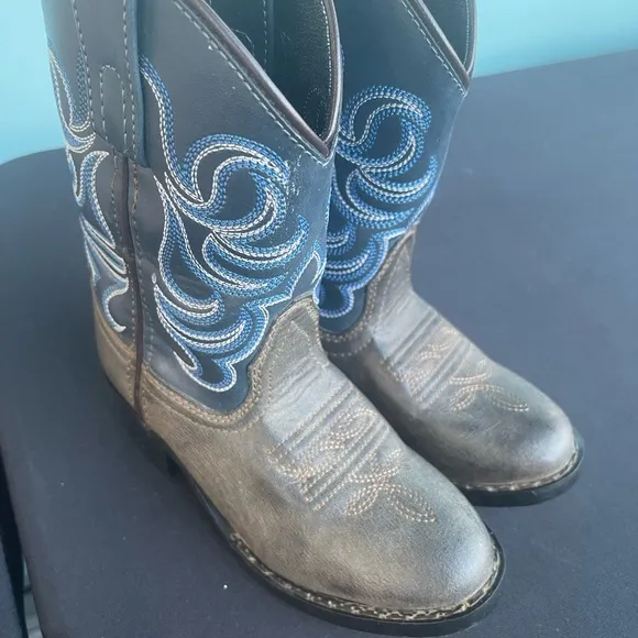 Cowboy boots for little boys size 10