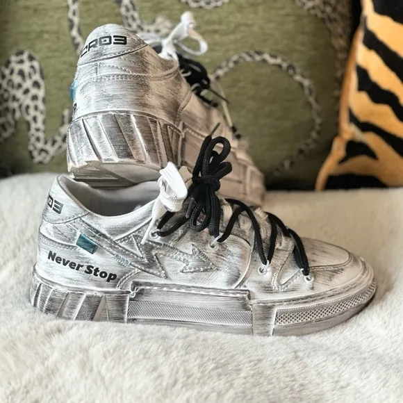 Cristianzerotre Strong 300 Gray Hue Sneakers