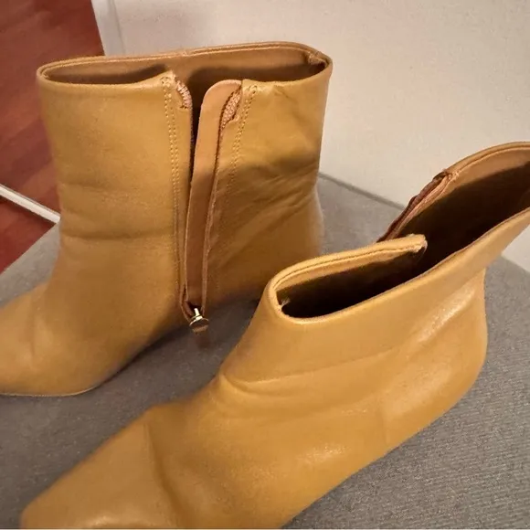 CULT GAIA Daylee Leather Sculptural-Heel Ankle Booties