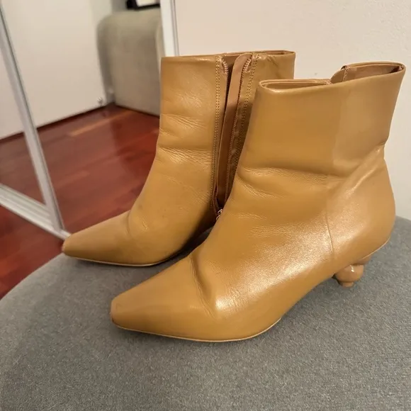 CULT GAIA Daylee Leather Sculptural-Heel Ankle Booties