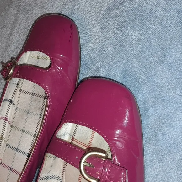 Cute bright pink Coach ballet flats size 6.5B