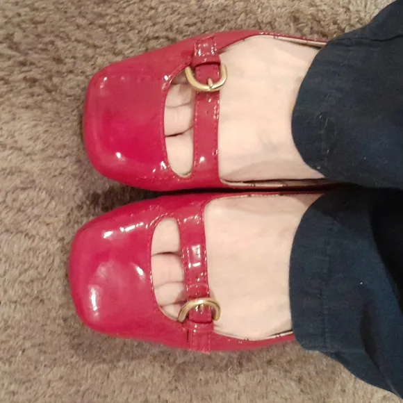Cute bright pink Coach ballet flats size 6.5B