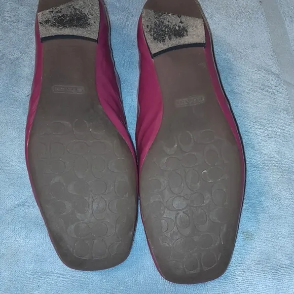 Cute bright pink Coach ballet flats size 6.5B