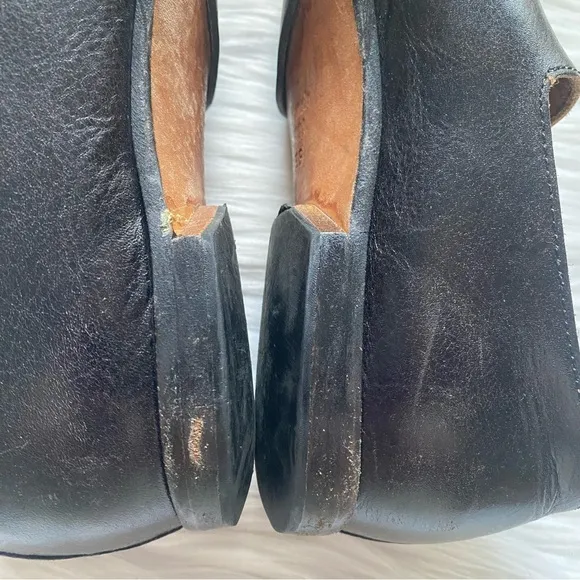 CYDWOQ Focal Shoe in Black Square Toe Asymmetrical 39