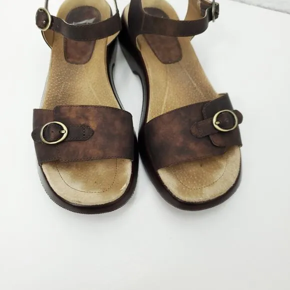 DANSKO 39 Lynnie Leather Dark Bronze Metallic Sandals