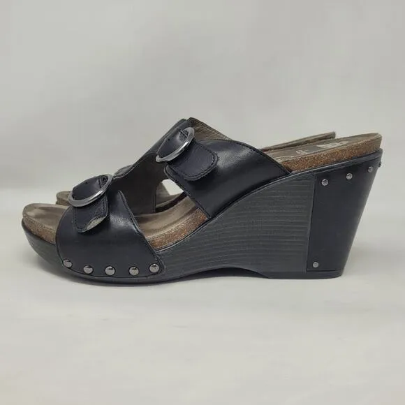 Dansko Sandals Womens EU41 US10.5 Black Leather Fern Wedge Sandals Buckles Studs