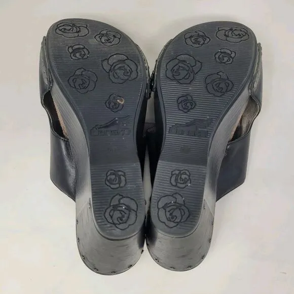 Dansko Sandals Womens EU41 US10.5 Black Leather Fern Wedge Sandals Buckles Studs