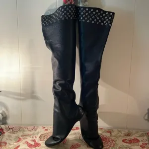 Delman Black Pebbled Leather Silver Grommets Suede Over The Knee Low Heel Boots