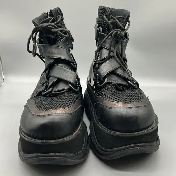 Demonia Neptune 126 boots