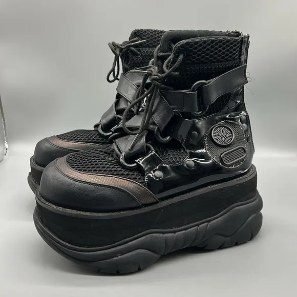 Demonia Neptune 126 boots