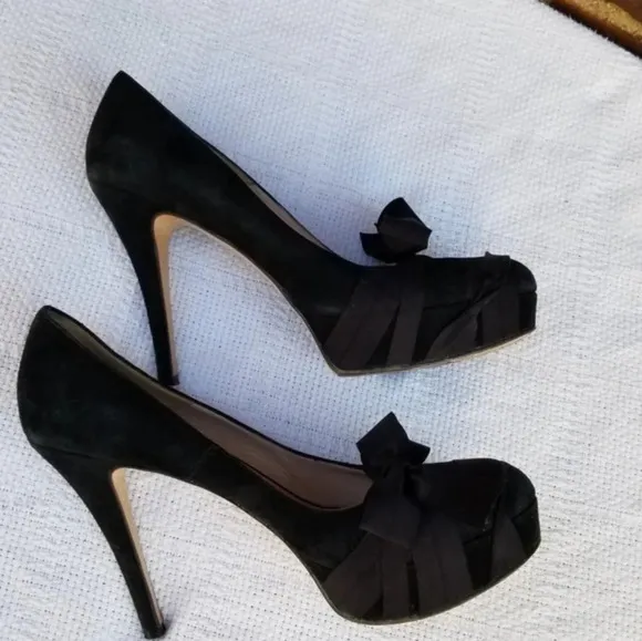 Diane B. ‎ Black stiletto heels  39.5/9