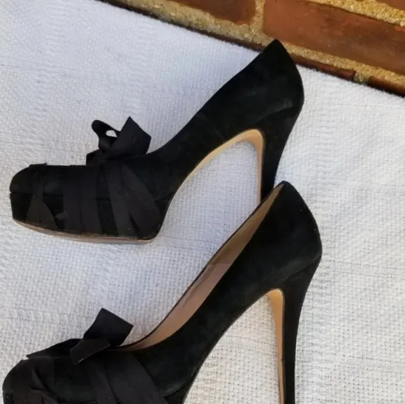 Diane B. ‎ Black stiletto heels  39.5/9