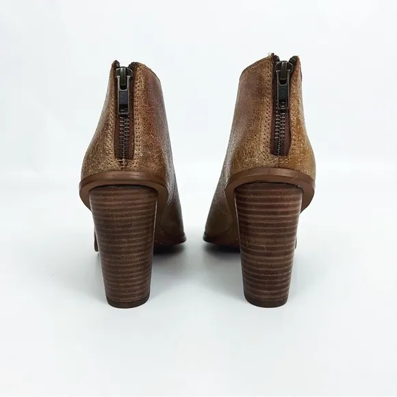 Diba True Honey Suckle Block-Heel Leather Sandals in Tan | Size 7