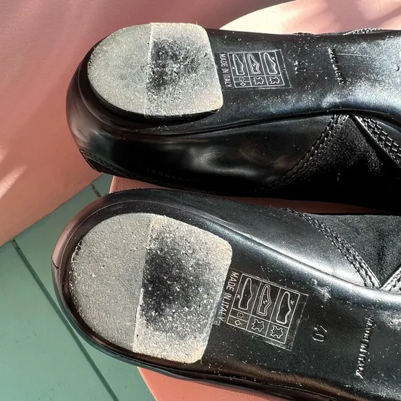 DIOR Leather Signature D Pointed Toe Ballet Flats in Black Size 40