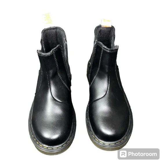 Doc Martens 2976 vegan smooth leather platform Chelsea boots
