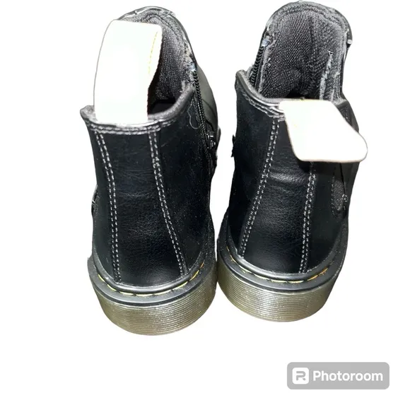 Doc Martens 2976 vegan smooth leather platform Chelsea boots