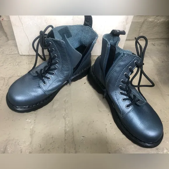Doc Martens Pascal Metallic kids combat boots size 3 lace up air wair round toe