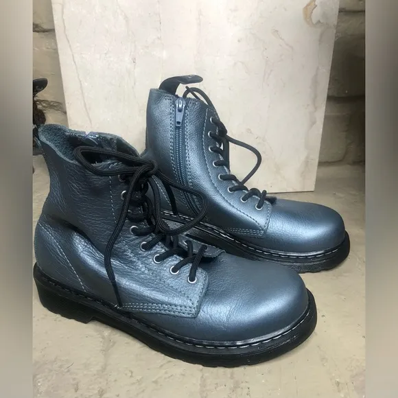 Doc Martens Pascal Metallic kids combat boots size 3 lace up air wair round toe