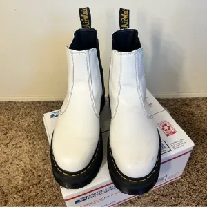 Doc Martens Platform Leather Chelsea Boots
