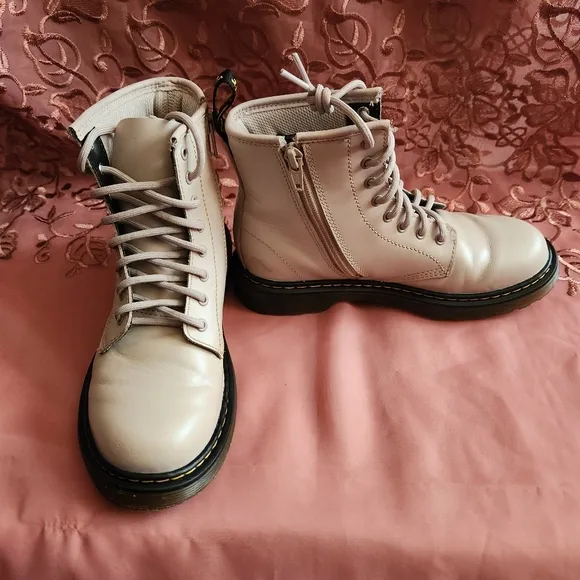 Doc Martens Taupe Junior Combat Boots Youth Size 3 Cream Beige