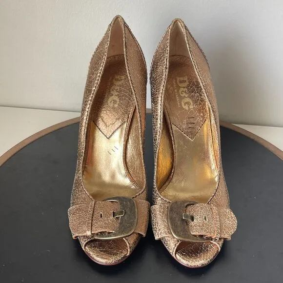 Dolce &amp; Gabbana Pumps Heels Size 40 Metallic Crackled Leather Peep Toe