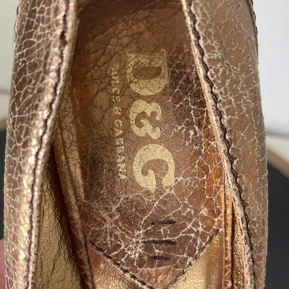 Dolce &amp; Gabbana Pumps Heels Size 40 Metallic Crackled Leather Peep Toe