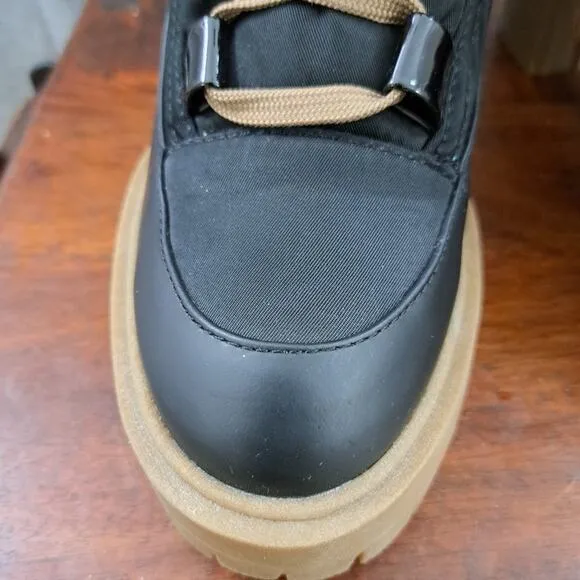 DOLCE VITA Black Lug Platform Sole Heel Boots Sz 9.5 Worn Only 2 times