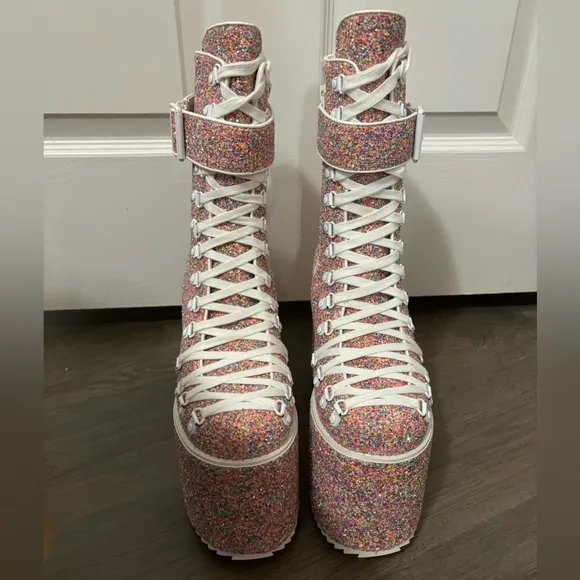 Dolls Kill / Club Exx | Sugar Coated Traitor Boots