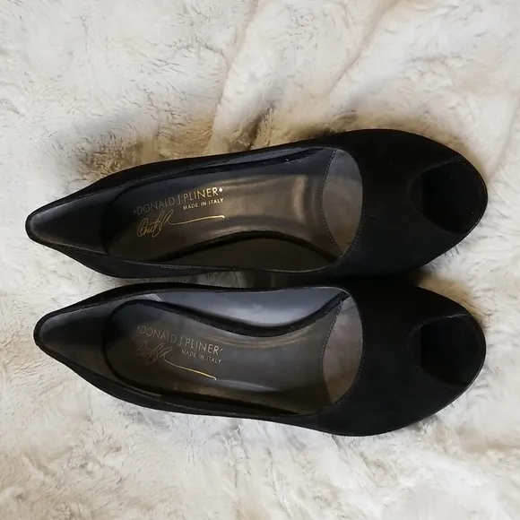 Donald J Pliner Pumps Shoes Womens Size 7.5 Black Peep Open Toe