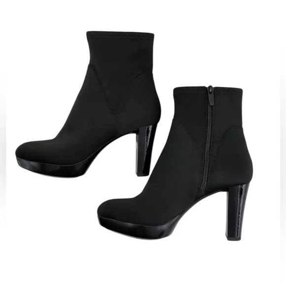 Donald J Pliner Womens Ermad Crepe Elastic Ankle Boots Black Size 9.5M Brand New