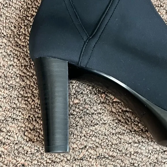 Donald Pliner Black Echoe 2 luxury knee high leg hugging platform boots
