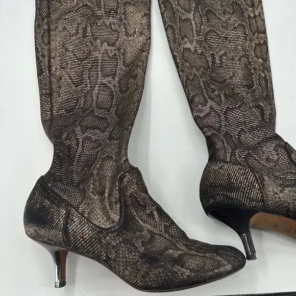 Donald Pliner Snakeskin Knee High Boots Low Kitten Heel Womens 7.5