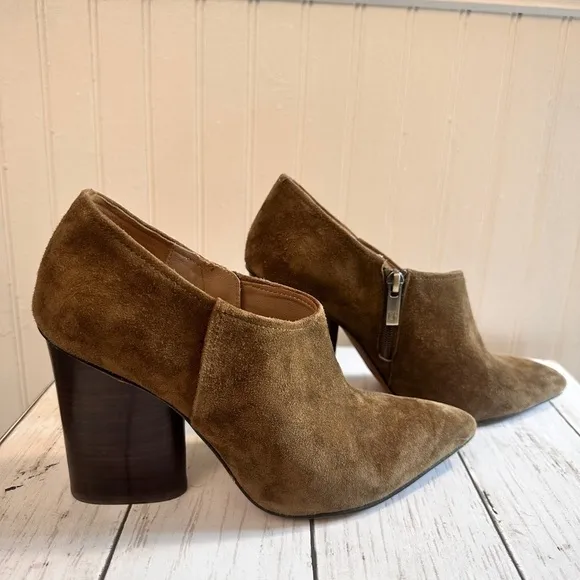 Donald Pliner Women’s Suede Booties with 3-Inch Block Heel, Size 7M